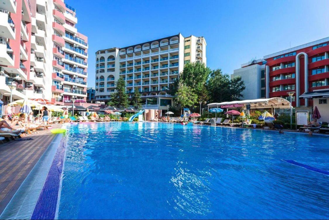 Admiral Plaza *